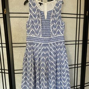 Beautiful Talbots Blue and White patterned dress . Size 6